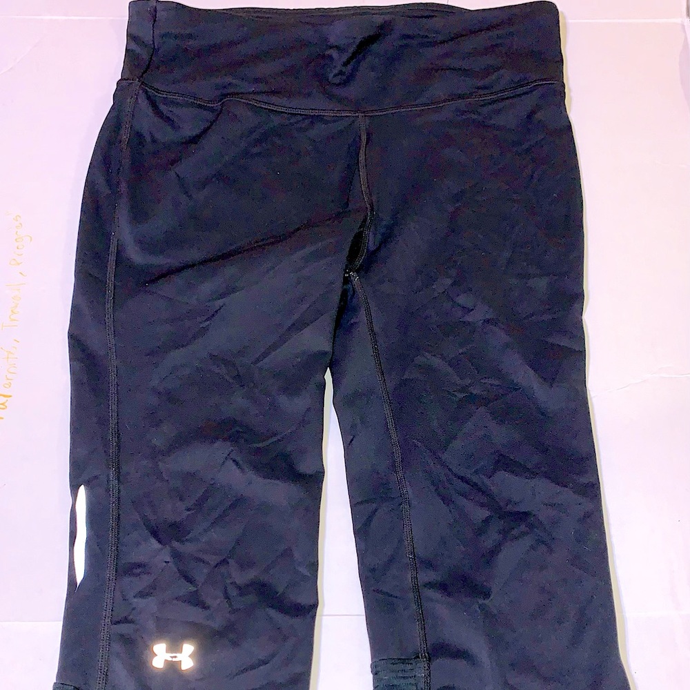 Under armour  black yoga pants size M